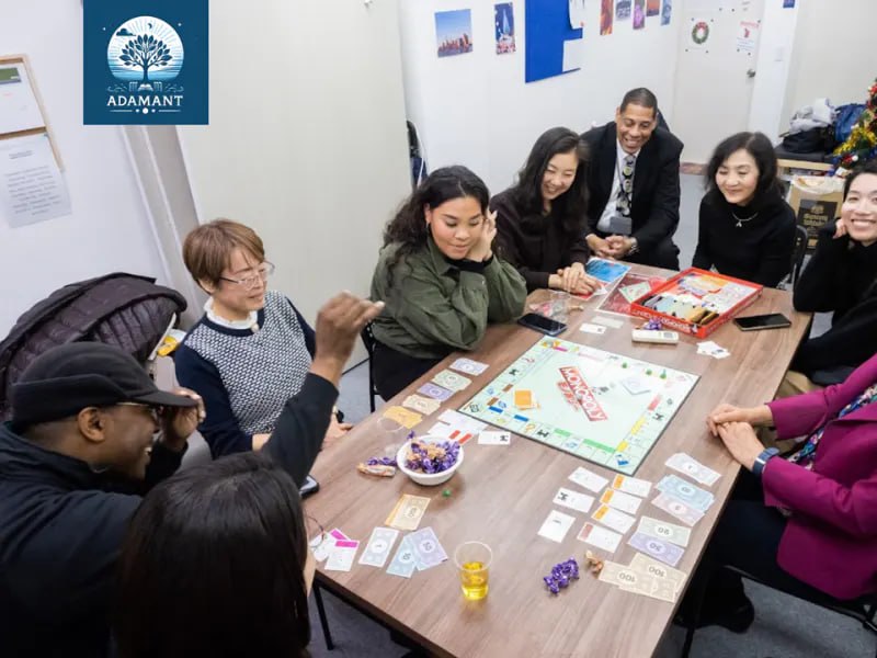 Adamant English Schoolでボードゲームを使って英語を楽しむグループレッスン